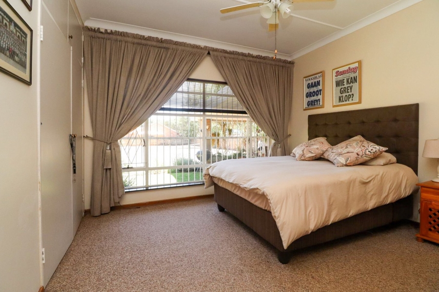 3 Bedroom Property for Sale in Flamwood North West